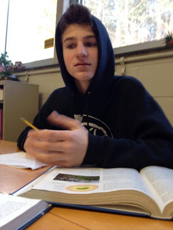 HennyEdwud's tweet photo. If u feel down jus remembr life cud b wors u cud b riley vandewuter @13rv13 http://t.co/42xAjaif59
