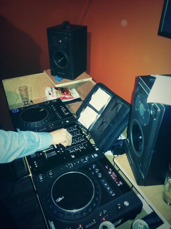 DJDevotionMusic's tweet photo. Working on a new mix! http://t.co/MIc5gok5z5