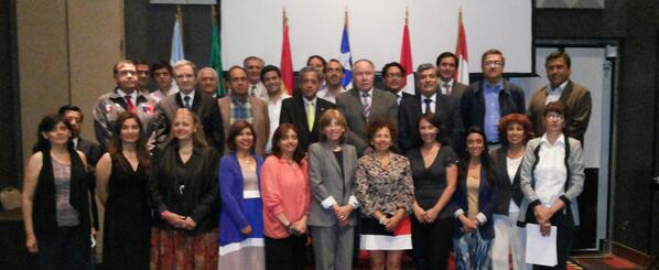 Zicosur's tweet photo. Theresa Durnbeck, autoridades y #Comisiones técnicas en reunión de @Zicosur en #Antofagasta, #Chile! http://t.co/00B4QvKw31
