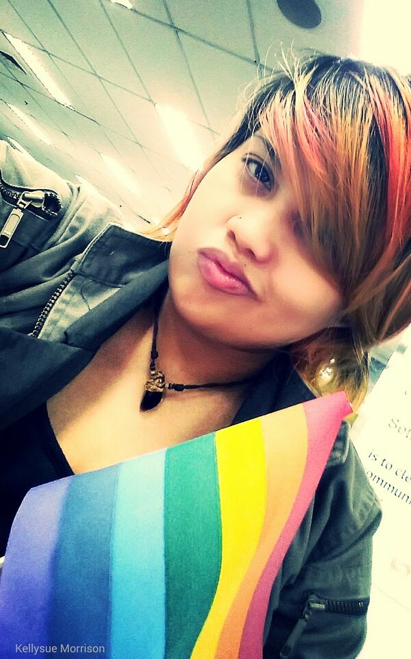 PinayLezMums's tweet image. #StrengthInColors aka Philippine Pride March is ongoing.Am not able 2join,but my pride spirit soars like eagle wings♡