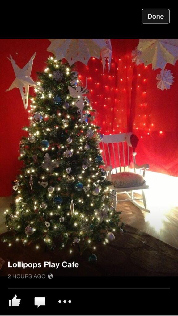 LollipopsPlay's tweet photo. Santa is visiting lollipops this week... http://t.co/DTx8kvGomZ