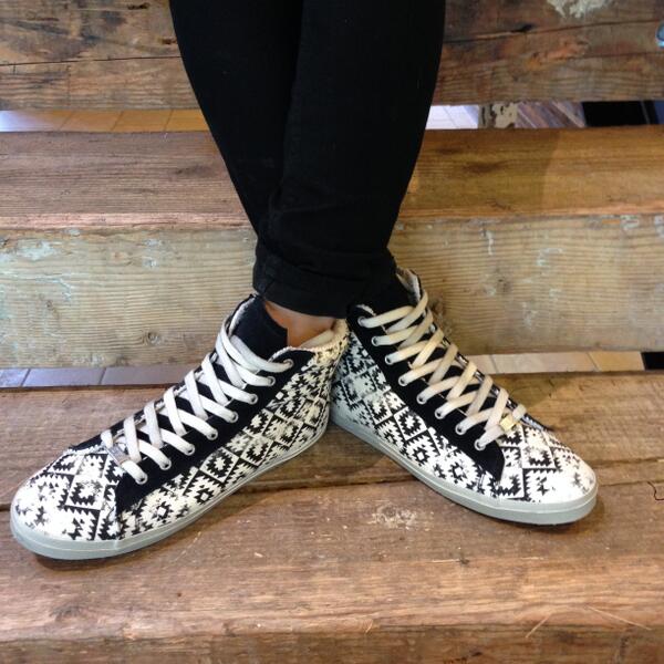 UrbanOutfitters's tweet photo. It's giving season. Retweet THIS + you could win a pair of these @kimandzozi Gypster Geo Print High-Top Sneakers! http://t.co/LrWxlfFa2F