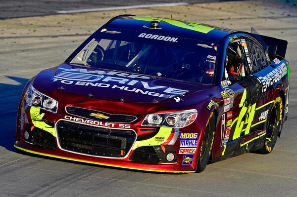 JeffGordonWeb's tweet photo. Nearly 29 million meals donated by @Drive2EndHunger to Americans 50+ facing hunger -> http://t.co/bvYjOWLcYr. #Team24 http://t.co/XVWE536z06
