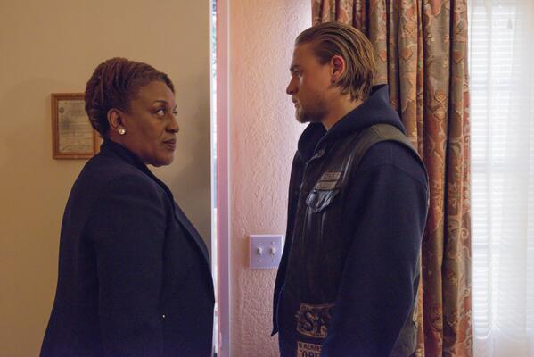 SonsofAnarchy's tweet photo. Still reeling? What did you think of last night's jaw-dropping and powerful #SOAFX Season Finale? http://t.co/KtgBiWUUzJ