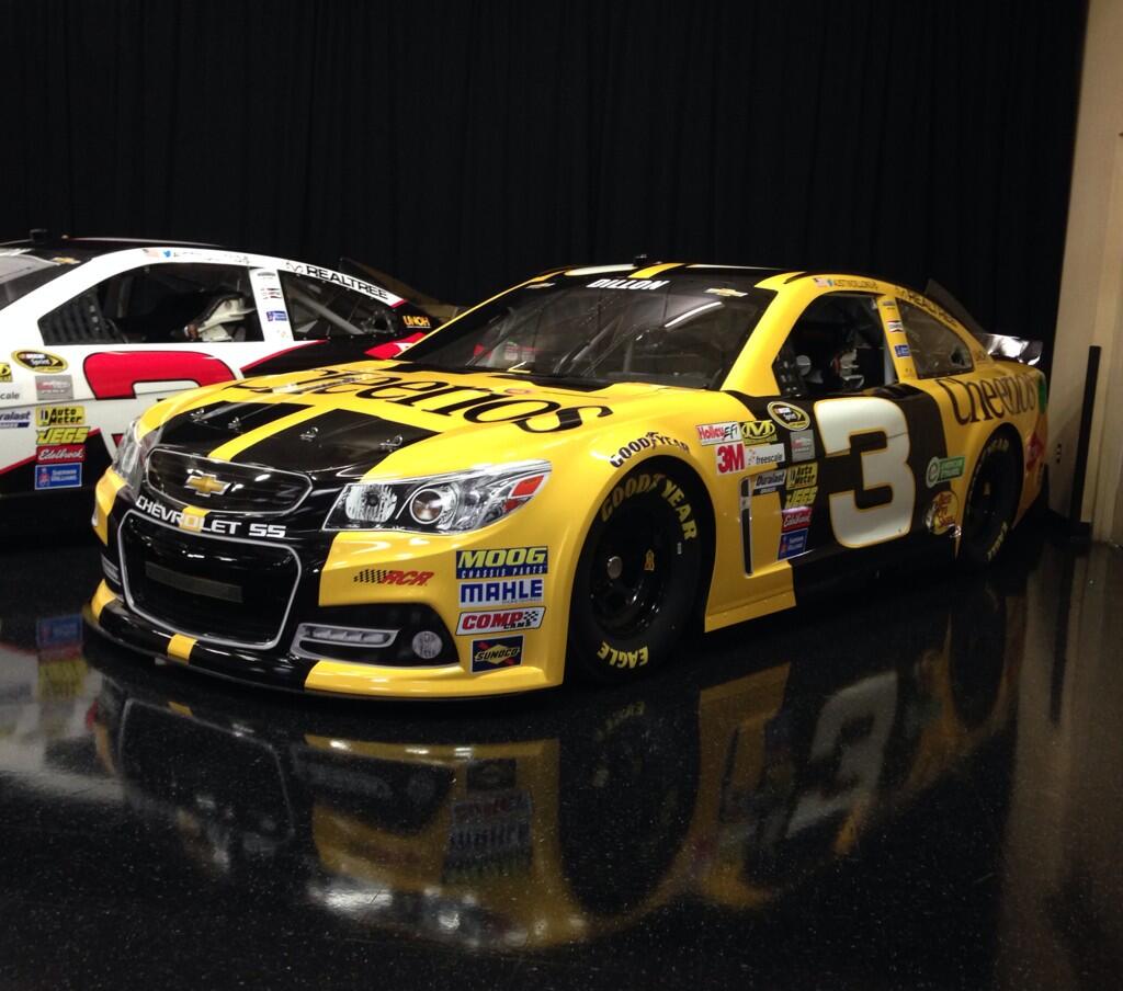 BbOH-QzIAAACHjp.jpg:large