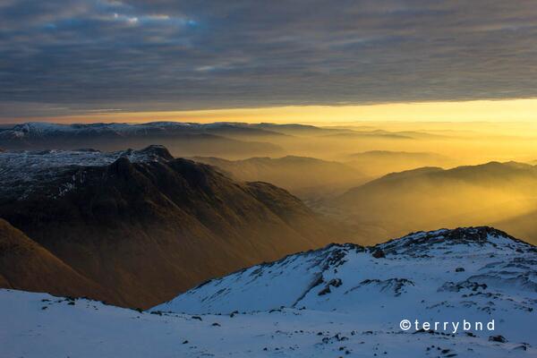 terrybnd's tweet photo. #internationalmountainday Winter's dawn light on the Langdale Pikes #LakeDistrict http://t.co/6FekZ45BMN