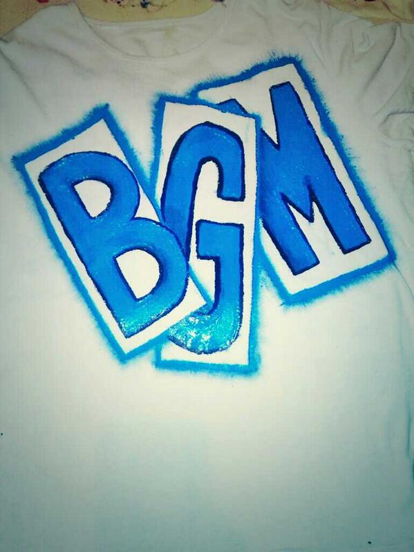 DIVERGENT' tweet media