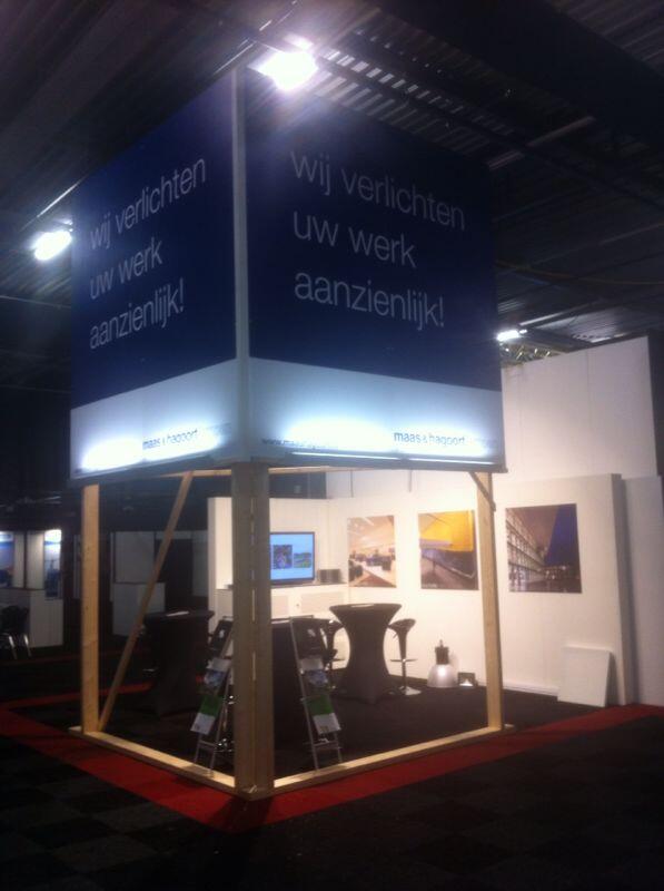 NicovdHeiden's tweet photo. “Zowel @maashagoort als minderwatt zijn aanwezig op de Elektro Vakbeurs te Hardenberg! http://t.co/kVNbpiM85w http://t.co/WP20PiWELF”