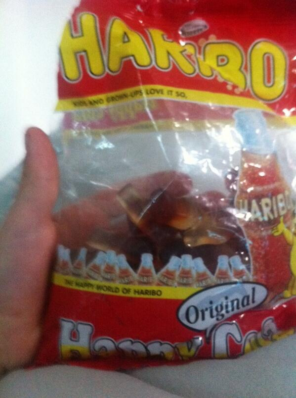 sem475's tweet image. Verslaafd aan haribo colaflesjes