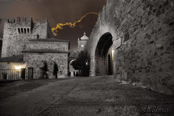 Blenco y negro, Arco de la Estrella #Cáceres