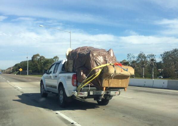 ExpressMovingSD's tweet image. Craigslist movers be like 1,000,000.00 insurance coverage lol