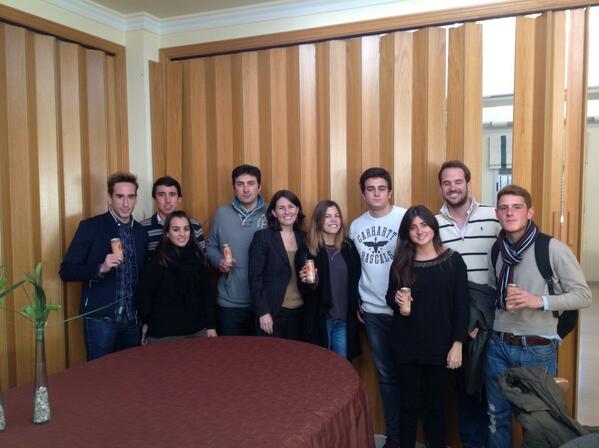 PilarCastroGlez's tweet photo. ¡Fantástico y enriquecedor Burn Coffee! Gracias a todos! El futuro es para los valientes una oportunidad. http://t.co/KXYTl2xWHw
