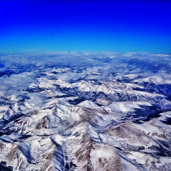 OtterBox's tweet photo. Happy #InternationalMountainDay! This is from a #ReflexSeries protected #iPhone-Where's your favorite #MountainRange? http://t.co/n1djS1TemB