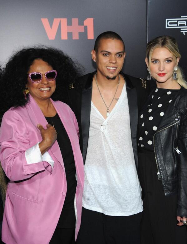 View image on Twitter