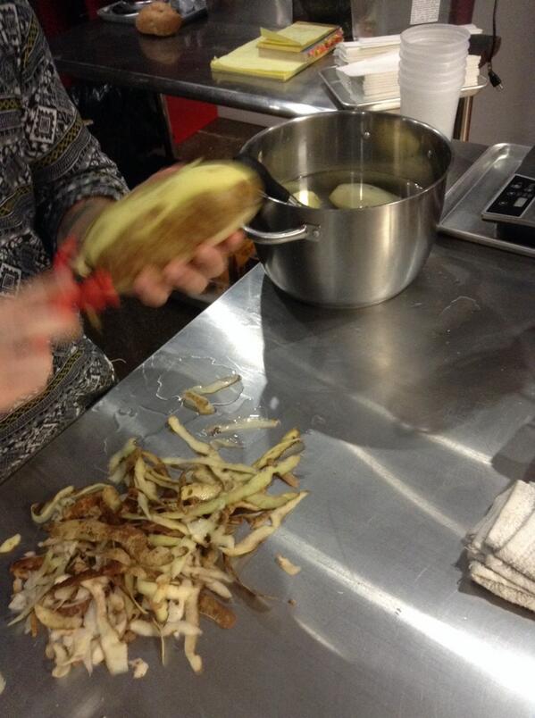 UndertheTable_'s tweet image. Learning the art of making French fries for next concept