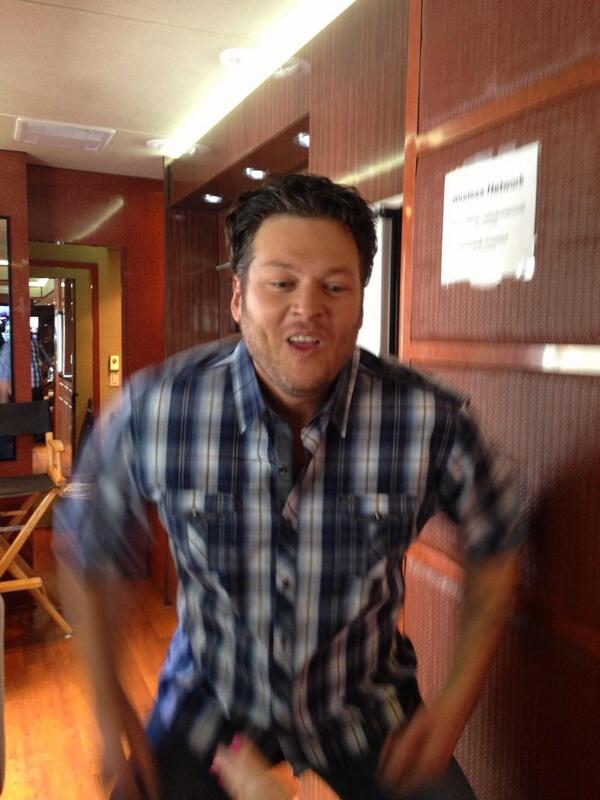 mirandalambert's tweet photo. “@blakeshelton: I did this when I realized I won... http://t.co/oMOk9nYkNT” and I'm sorry for this!