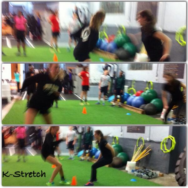 kuriousKASH's tweet image. @LindsayBloom &amp;amp; Alyssa Playing Copy Cat #Agility Drill #PartnerExercises #basketball #strengthandconditioning