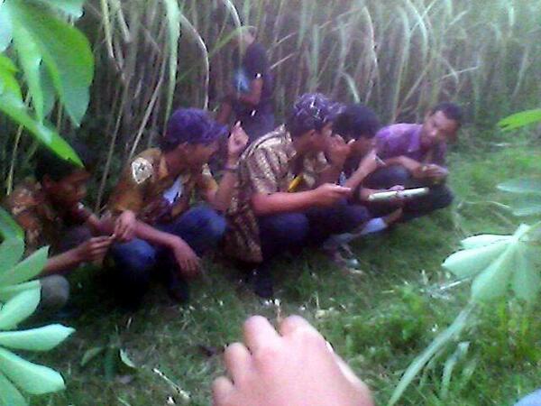 maling tebu "<a href="/darmAnsyah_86/">Darmansyah</a>: Lagi pada nyimeng> RT <a href="/OSD_SUKOHARJO/">wew pensiun</a>: #madiun "