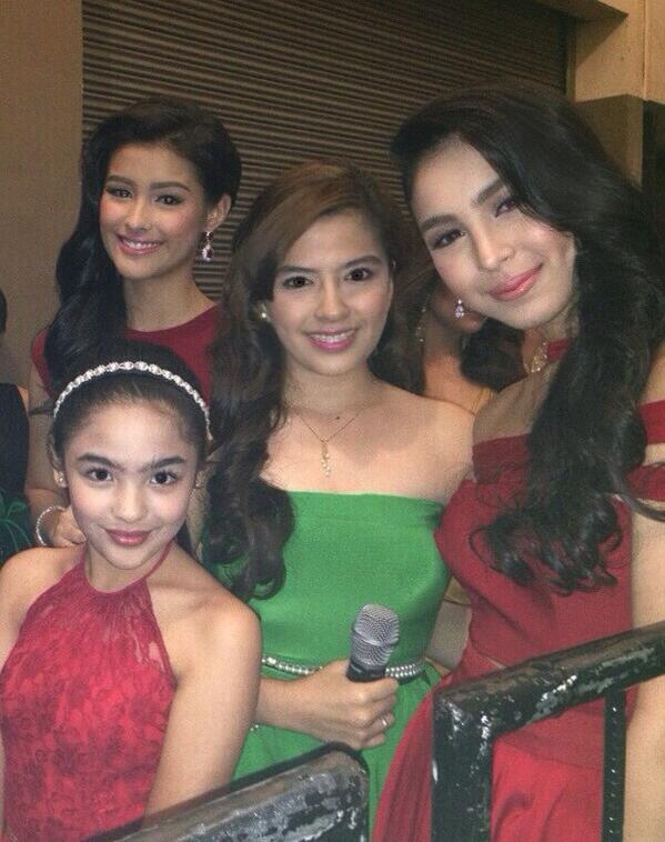 NLEXfanatics's tweet photo. Gorgeous girls indeed 😍 Alx with Julia B., Liza and Andrea. @alexailacad @juliabarretto @lizasoberano @StarDoll_12 http://t.co/8ltoPiPbMR