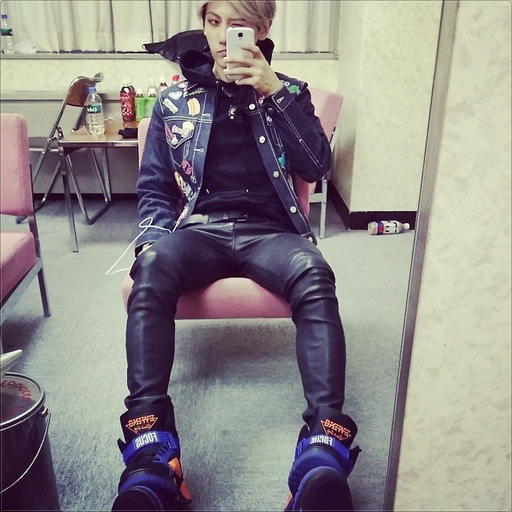 BbRJX0NCIAAhU7F.png:large