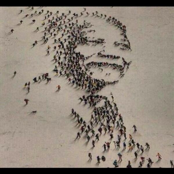Infinity_Mag_'s tweet photo. Tribute for Madiba by the beach in Durban! http://t.co/S99O3gyfI8