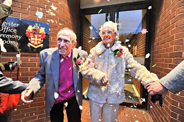 Lifts the heart RT <a href="/ExpressandStar/">Express & Star</a> Congratulations to Sid 97 and Iris 90 who have just tied the knot