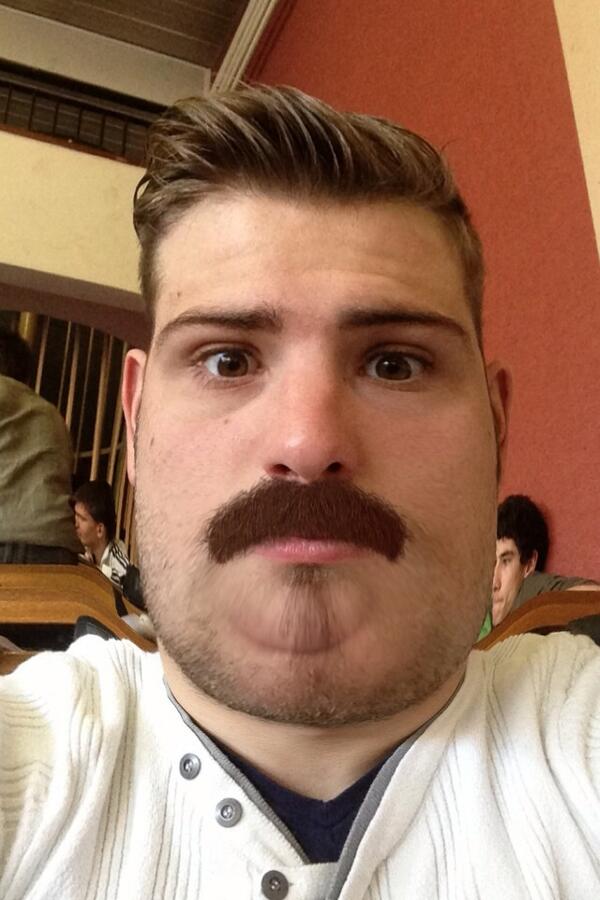 sebbergeret's tweet photo. Merde je me suis trop laissé aller !!! #fatboy #moustache http://t.co/0VuV5vC6ID