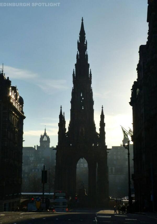 edinspotlight's tweet photo. Morning silhouettes as viewed from South St David's Street yesterday #Edinburgh #Edinlife http://t.co/uGL7B45K2s