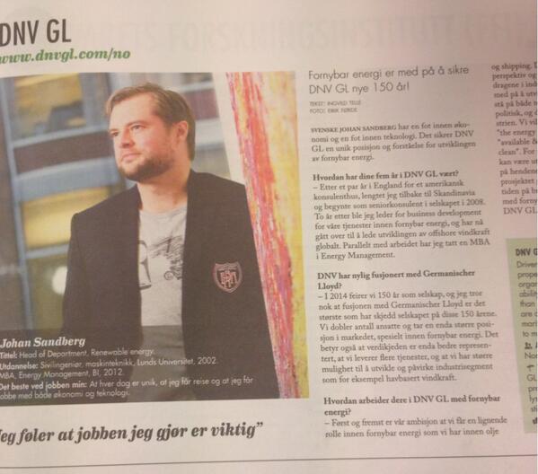JoneKristensen's tweet photo. Så kjekt å se min gode klassekompis fra min MBA klasse. Flott å se at jakken fra NTU blir brukt! http://t.co/NjfTHLONtx