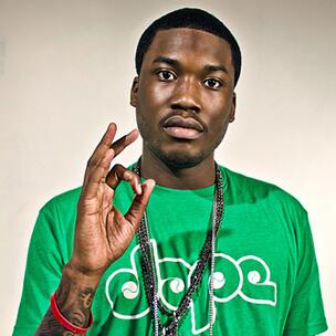 MeekMilllll's tweet photo. I represent the devil #Illuminati http://t.co/JM4TRwxiBK