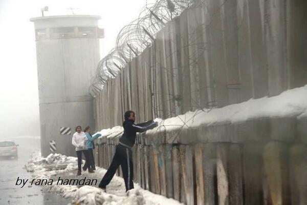 صور من فلسطين تكسوها الثلوج  BbSDtvAIQAANaFh