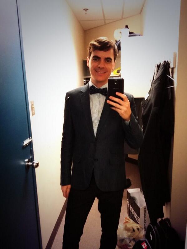 Prepping my #holidaywear segment for @chchtv this morning! #ootd <a href="/expresslife/">Express Life</a> <a href="/hmcanada/">H&M Canada</a> @LeChateauStyle #limeridge