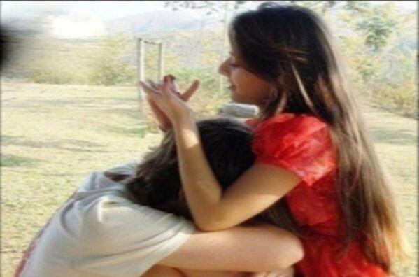 Myloveanddiary's tweet photo. Little confused about love but I know your still close to my heart.... http://t.co/9NXHFSe7Hd
