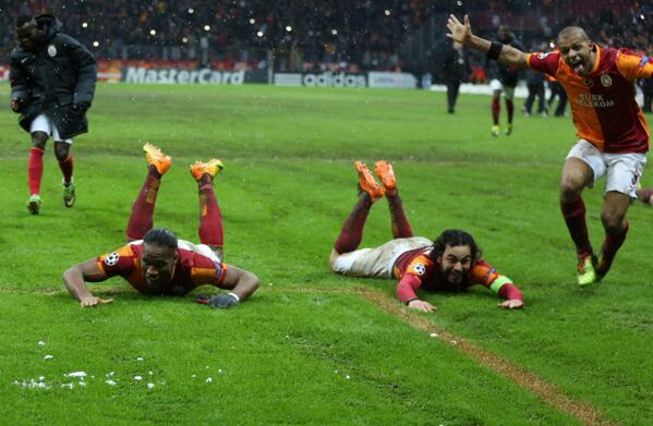 TürkiyeninGururu AnlıŞanlıGALATASARAY !!!