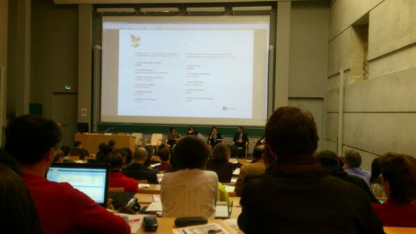 MagaliDeal's tweet photo. Excellente intervention de la sociologue @Marie-Christine Zelem lors du colloque #Réhabi(li)ter #Ekopolis http://t.co/z9bTohEirZ