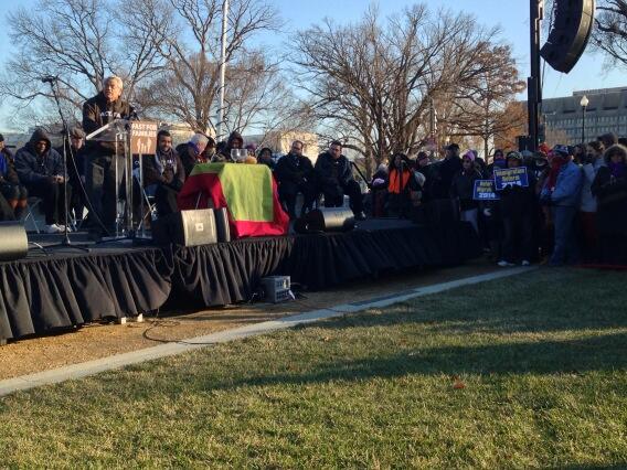 Im_Reform's tweet photo. @SEIU_Eliseo: "We can--and we will--do it. Si se puede!" #Ready4Reform #Fast4Families #CIR http://t.co/JuDt1OGV7s