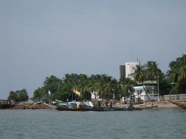 guinee_ckry's tweet photo. Conakry est magique<3 #Team224 http://t.co/FhonCLc5Qt