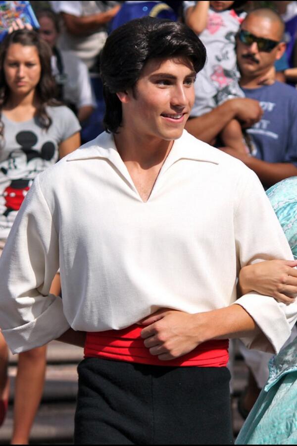 LoveSaranda's tweet image. 