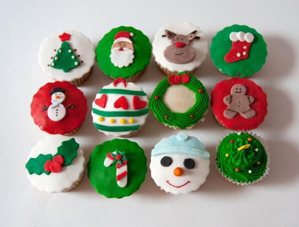 colella_anto's tweet photo. Cupcake, tortas, alfajores navideños diseños personalizados  pedidos a +56988119368 o anto.colelladuran@gmail.com http://t.co/7T5YKbm7xw