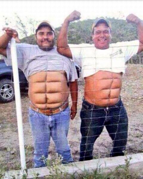RunnerOscar's tweet photo. Para mis amigas que les gustan los hombres con cuadritos en el abdomen!!! #sexyboy http://t.co/WHeaf0omP8