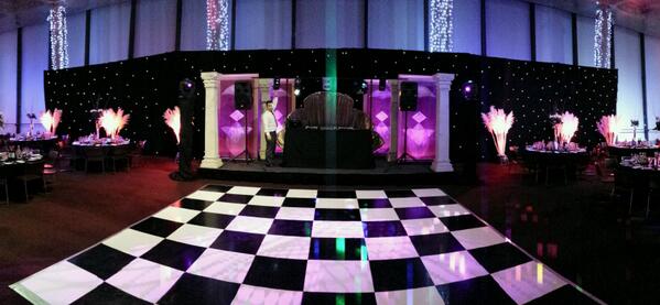 Playing <a href="/Arsenal/">Arsenal</a> stadium... <a href="/BallerSoundsUK/">Baller Sounds</a> for the win!