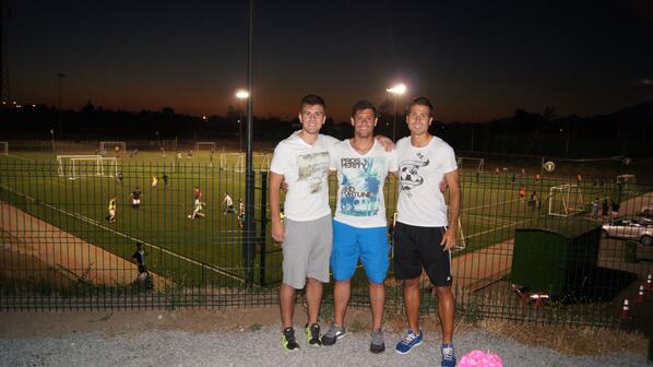 futball7chile's tweet photo. Familia Rubio en Complejo @futball7chile Rancagua! @DiegoRubio_ http://t.co/SlXR5EYZtr