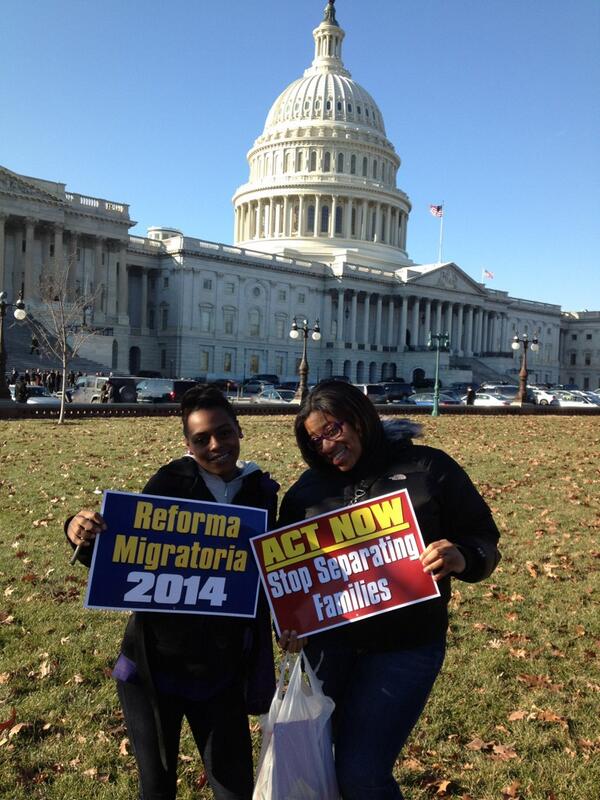 iAmericaorg's tweet image. MT @32BJPA: Stop separating families! Philly @32BJ_SEIU members Sheila &amp;amp; Latanya represent in DC today. #pap2