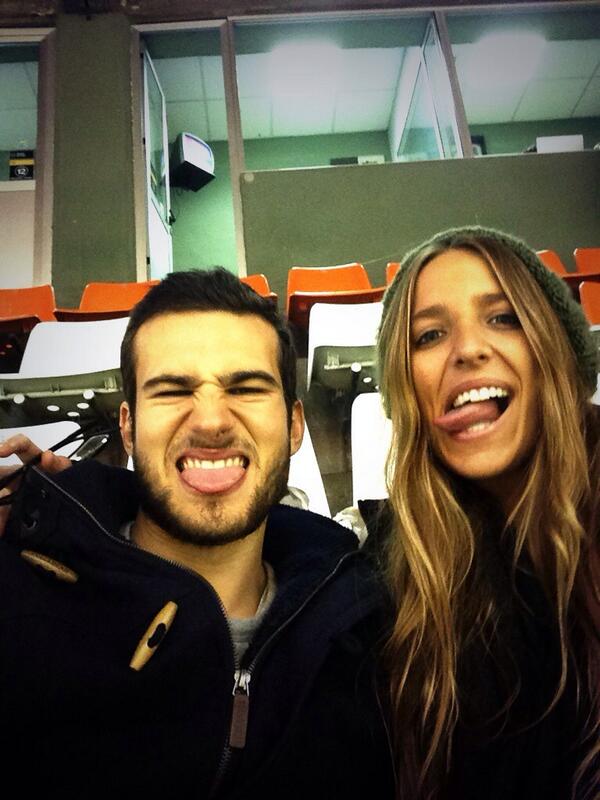DamiCar15's tweet photo. Mestalla con el enano !! Buen día 😊 con iPhone 5c incluido ✌️ http://t.co/qddAo3CrpD