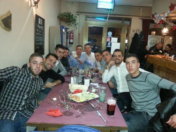 juliolucen's tweet photo. Despedida borrallo http://t.co/AYaJVdfYOf