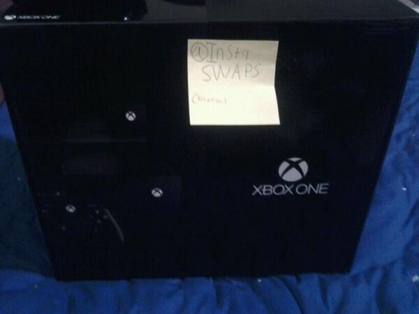 X0RSH's tweet image. XBOX ONE GIVEAWAY!!
Retweet to enter!! Must be following ME @HighAoNs and @namesbounce picking winner Dec. 25!