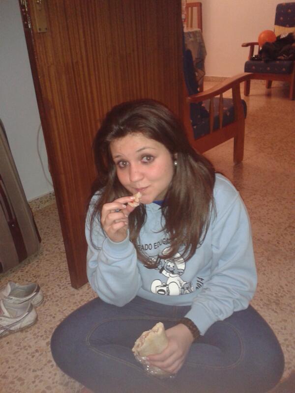 2611_Rosita's tweet photo. Terminando el día con @anabelen_33 http://t.co/3uiYZK9KFy