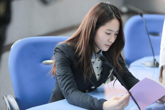 BbV3tJVCQAAj_vr.jpg:large