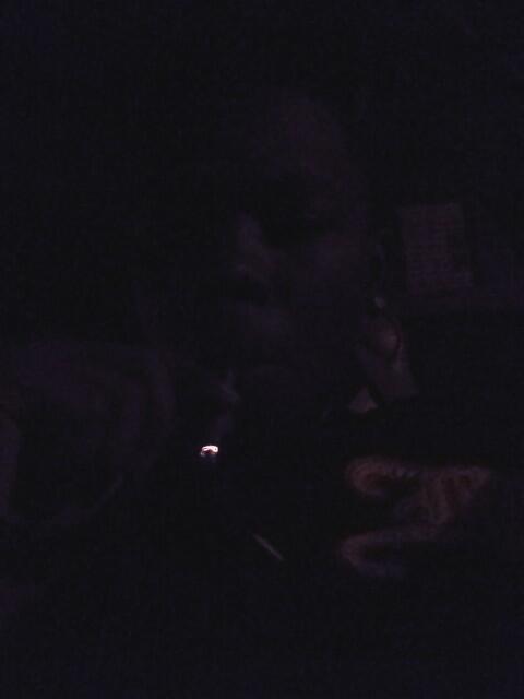 Driq_Harris's tweet image. Got da fire going 🔥😚💨🍂🍃🍂🍃🍂