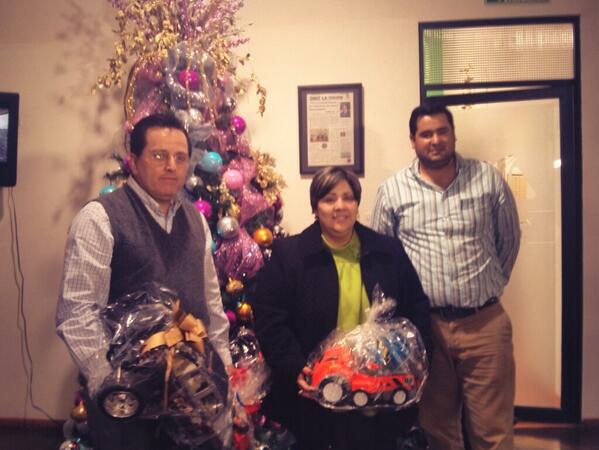 Bienestar_AC's tweet photo. Muchas gracias a @aztecasonora por dejarnos apoyar al Juguetón, nos da mucho gusto poder dar alegría a más niños http://t.co/Fma2qPSnbk